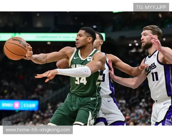 字母哥篮下连续攻破,雄鹿主场掌声雷动 字母哥篮下连续攻破,雄鹿主场掌声雷动