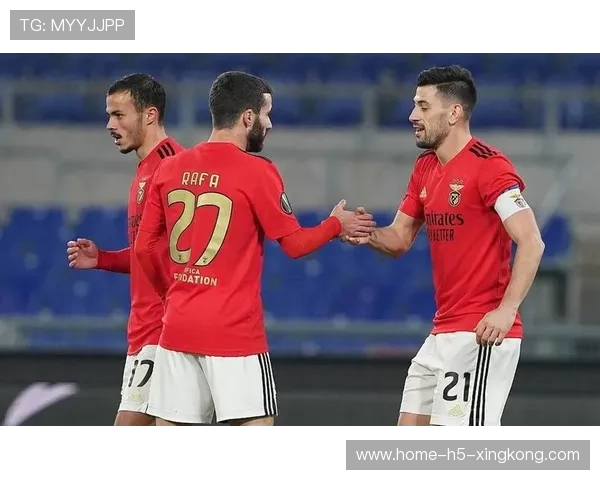 本菲卡前场高压使对方频频失误，最终得分：从战术到训练的全链路解读