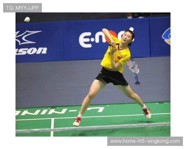 羽毛球对抗中劈吊连发让对手疲于奔命——掌控节奏的制胜之路